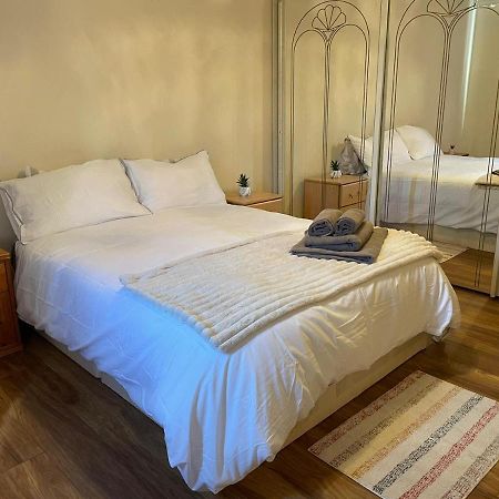 Single And Doubles Rooms Close To Central London Exterior foto