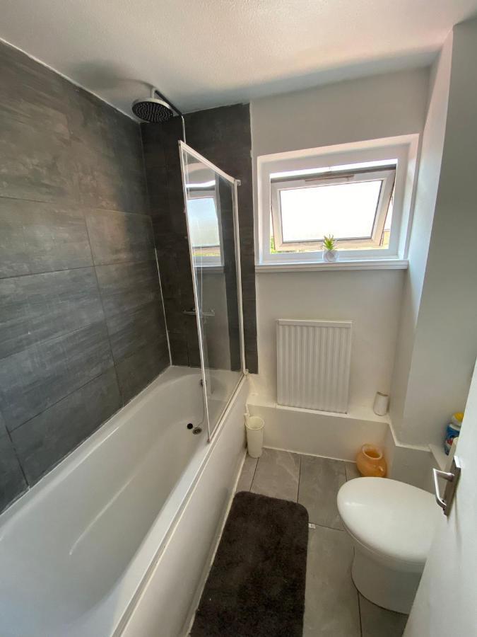 Single And Doubles Rooms Close To Central London Exterior foto